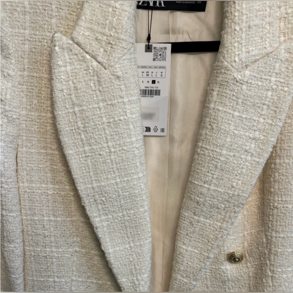 Zara women’s tweed cream Jackie O style blazer gold details - Picture 5 of 8